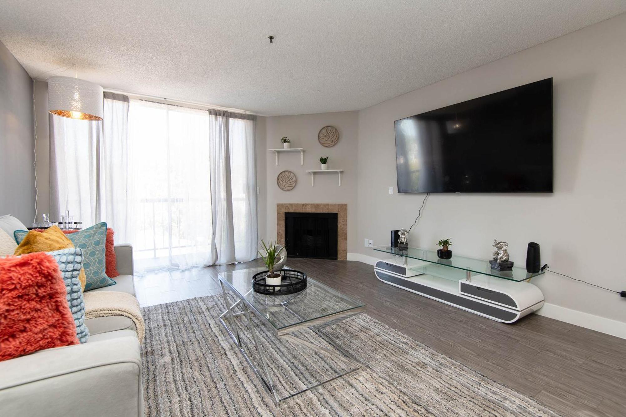 Luxury One Bedroom Apartments Free Parking&Pool Лос-Анджелес Экстерьер фото