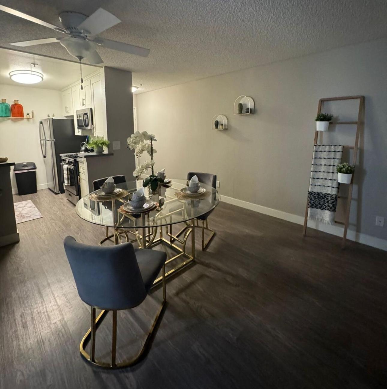 Luxury One Bedroom Apartments Free Parking&Pool Лос-Анджелес Экстерьер фото